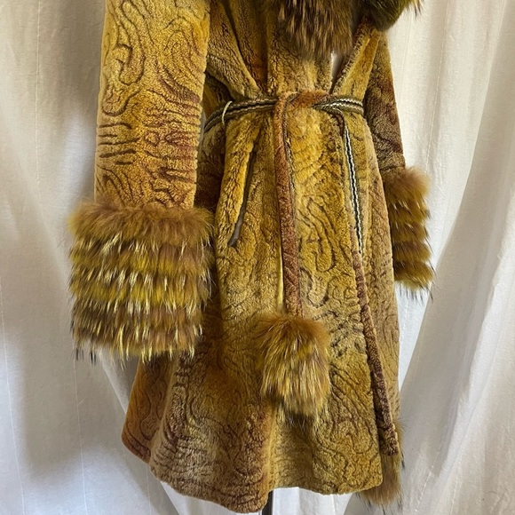 RARE vtg 1970s 100% authentic lamb skin Racoon Fur trim Yellow coat Penny lane - Picture 5 of 15